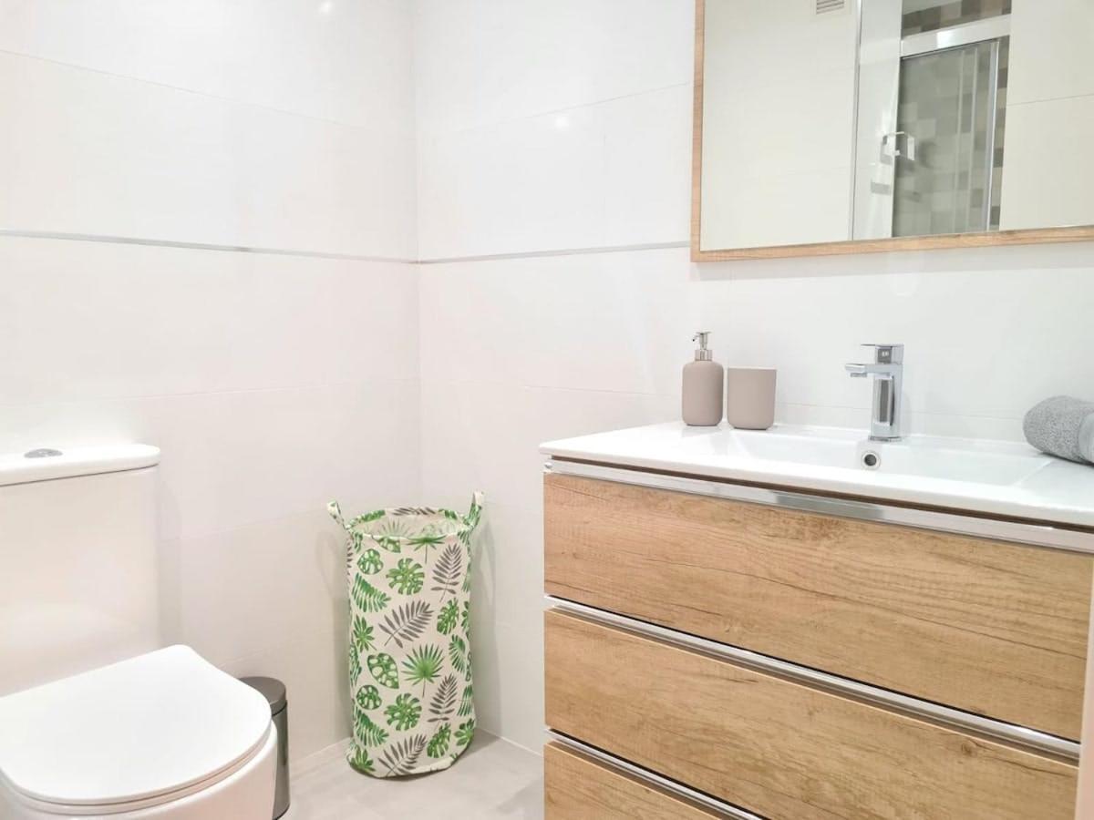 Apartamento Moderno Y Con Estilo En La Carihuela トレモリノス エクステリア 写真