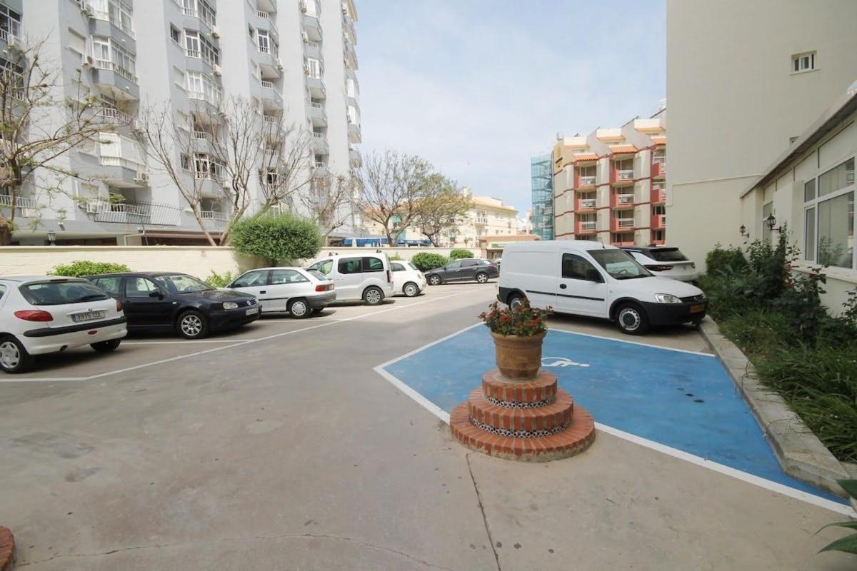 Apartamento Moderno Y Con Estilo En La Carihuela トレモリノス エクステリア 写真
